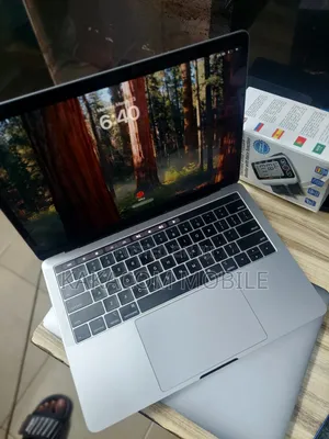 Laptop Apple MacBook Pro 2018 16GB Intel Core i5 SSD 256GB