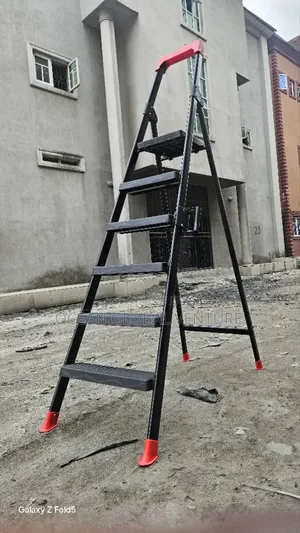 6 Step Aluminum a Ladder Black