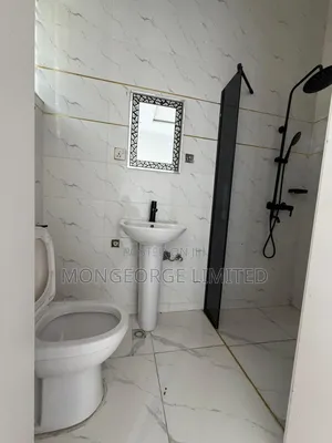 5bdrm Duplex in Osapa london for sale