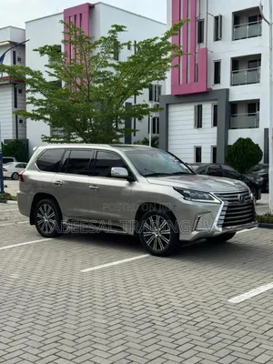 Lexus LX 570 AWD 2018 Gold