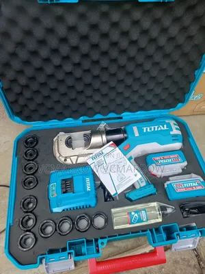 Total Tctli2002 Li-Ion Hydraulic Crimping Tool.
