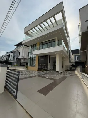 5bdrm Duplex in Ikota for sale