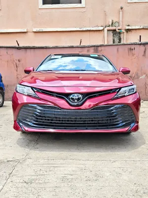 Toyota Camry LE (2.5L 4cyl 8A) 2019 Red