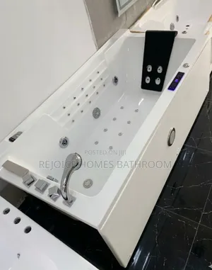 Luxury Rectangular Whirlpool Massage Jacuzzi With Multiple Led Display