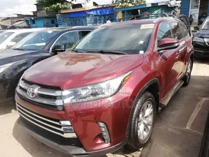 Toyota Highlander XLE 4dr SUV AWD (3.5L 6cyl 6A) 2014 Red