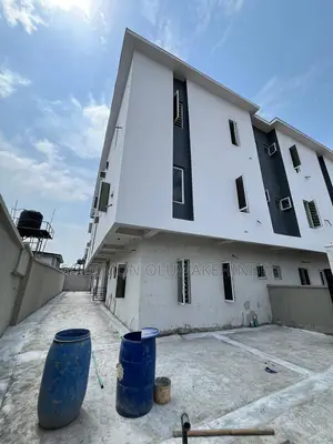 Exclusive 2 Bedroom Apartment In A Gated Neighborhood