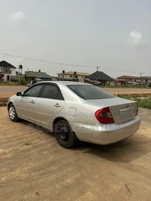 Toyota Camry LE 4dr Sedan (2.4L 4cyl 4A) 2004 Silver