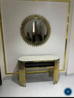 Gold Console Table With Sunburst Mirror