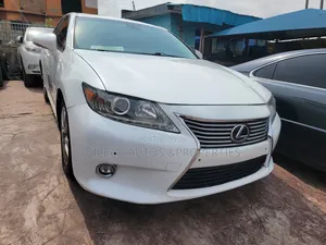 Lexus ES 350 FWD 2014 White