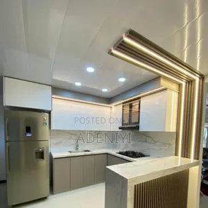Entertaining Kitchennet