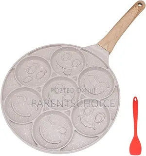 7 Holes Smiley Face Pancake Pan (Black / White Color)