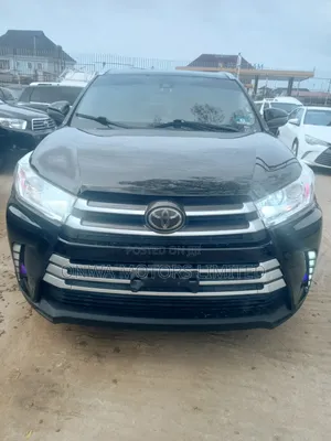 Toyota Highlander XLE 4x4 V6 (3.5L 6cyl 8A) 2018 Black