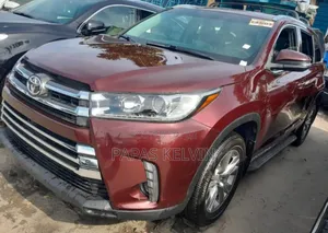 Toyota Highlander XLE 4dr SUV AWD (3.5L 6cyl 6A) 2015 Red