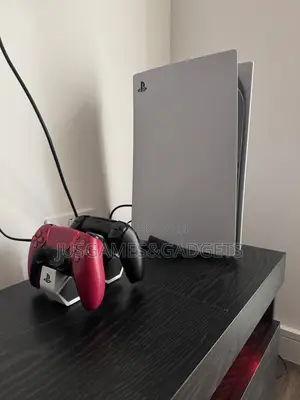 Playstation 5 Standard With 2 Controllers