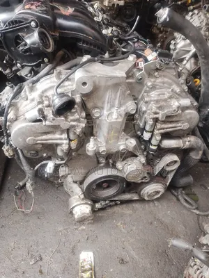 Complete Engine and Gearbox for Nissan Pathfinder 2016.