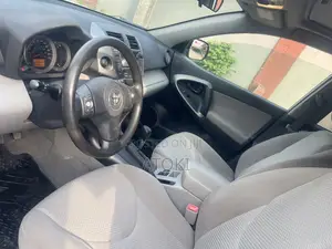 Toyota RAV4 2012 Silver