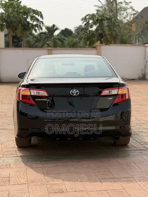 Toyota Camry SE 4dr Sedan (2.5L 4cyl 6A) 2013 Black