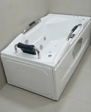 Luxury Proud Acrylic Jacuzzi Tub With Built-in Body Hydrotherapy Jet