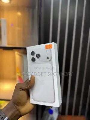 New Apple iPhone 17 Pro Max 256 GB White
