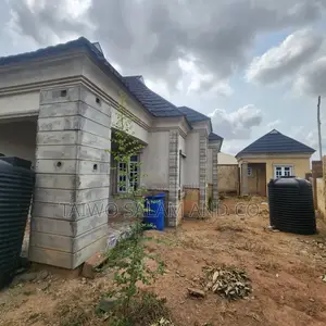 2bdrm Bungalow in Akala Express for sale