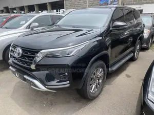 Toyota Fortuner 3.0 D Turbo AWD 2023 Black