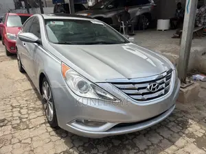 Hyundai Sonata Limited 2.0T Sedan (2.0L 4cyl 6A) 2013 Silver