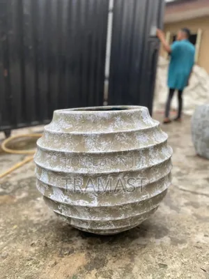 Fiberglass Rustic Ball Ring Planter