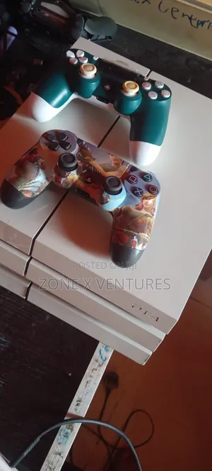 Playstation 4 Console