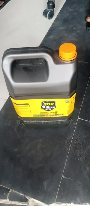 5 Liters of Top Shield Waterproof Liquid Cement