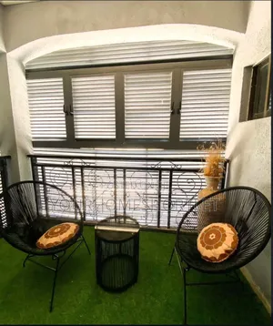 Luxury 1 Bedroom With Ps5, Basketball Ball Court and Private Seat Out
