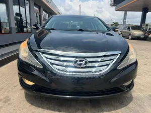 Hyundai Sonata Limited Sedan FWD (2.4L 4cyl 6A) 2012 Black