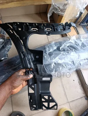 Mercedes Benz GLC Bumper Hanger