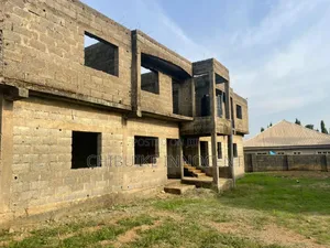 4 Units Of 2bedroom Block Of Flat Carcass Fenced And Gated