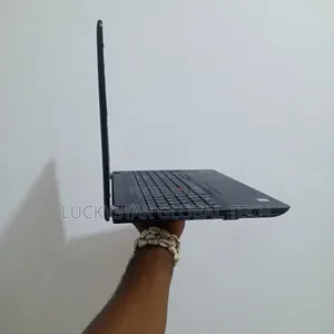 Laptop Lenovo ThinkPad E570 4GB Intel Core i5 HDD 500GB