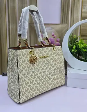 Michael Kors Quality Leather Hand Bag