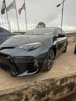 Toyota Corolla XSE 4dr Sedan (1.8L 4cyl CVT) 2017 Gray