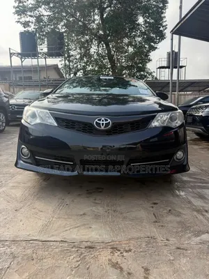 Toyota Camry SE V6 4dr Sedan (3.5L 6cyl 6A) 2013 Black