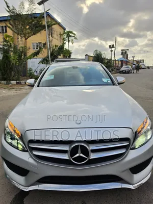 Mercedes-Benz C300 Base AWD 4Matic Sedan (2.0L 4cyl 7A) 2015 Silver