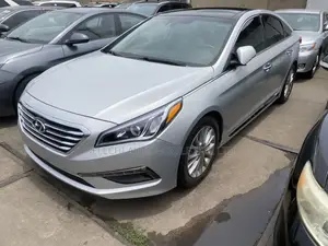 Hyundai Sonata Limited 4dr Sedan (2.4L 4cyl 6A) 2015 Silver
