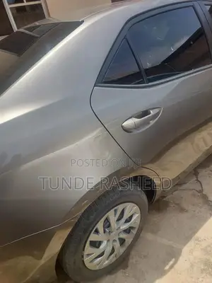 Toyota Corolla LE 4dr Sedan (1.8L 4cyl CVT) 2017 Brown