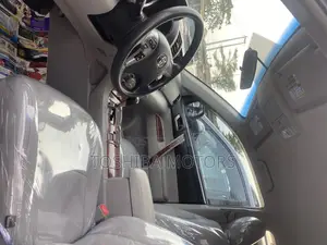 Toyota Highlander Limited 3.5L 2WD 2013 Gray