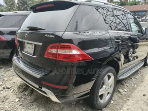 Mercedes-Benz M Class ML350 4MATIC 4dr SUV AWD (3.5L 6cyl 7A) 2014