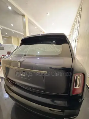 New Rolls-Royce Cullinan Black Badge 2024 Blue