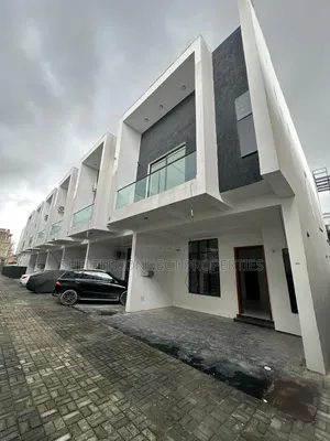 4bdrm Duplex in Ikota for sale