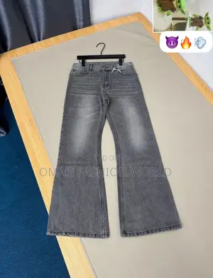 High-Quality Baggy Jeans Available in Store Now This One Screams Style