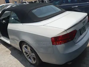 Audi A5 2.0T Premium quattro 2dr Convertible AWD (2.0L 4cyl Turbo 8A)