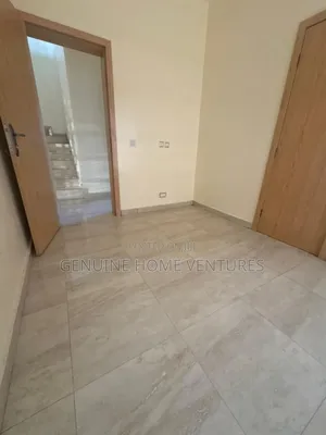 1bdrm Shared Apartment in Ikota Gra for rent