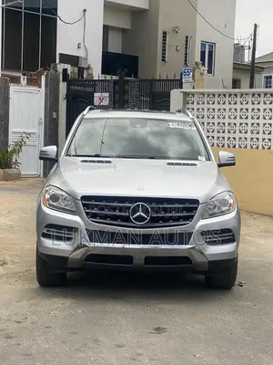 Mercedes-Benz M Class ML350 4MATIC 4dr SUV AWD (3.5L 6cyl 7A) 2014