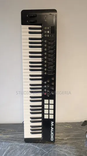 Oxygen 61 Studio Midi Keyboard