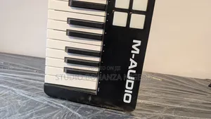 Oxygen 61 Studio Midi Keyboard